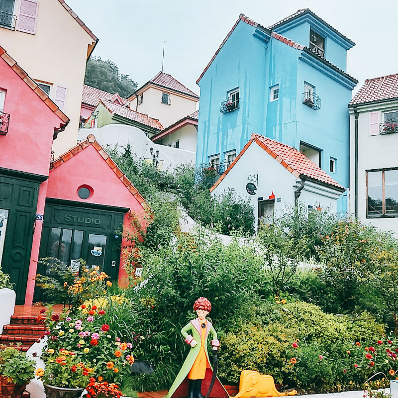 Petite-France-Le-petite-prince-buildings