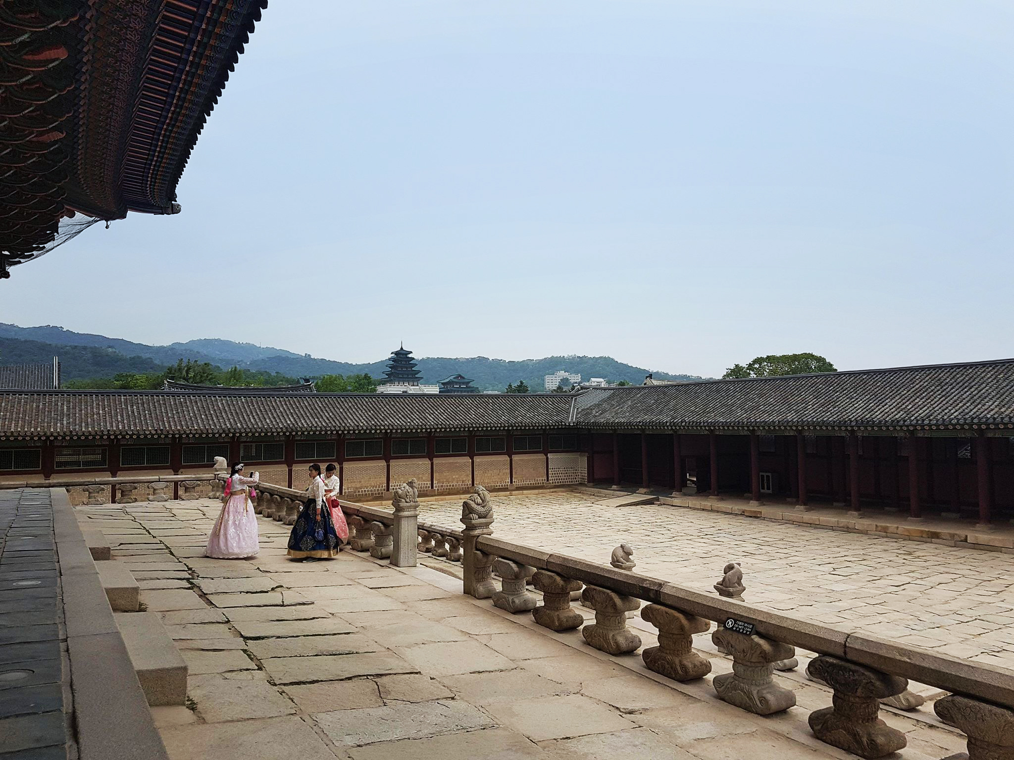 Gyeongbokgung courtyard