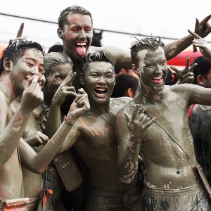 mud-festival-in-boryeong-buy-tickets-fun-muddy-people