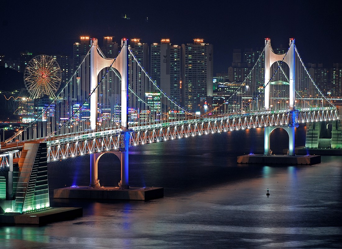 Gwangandaegyo-bridge-in-busan-beautiful-famous