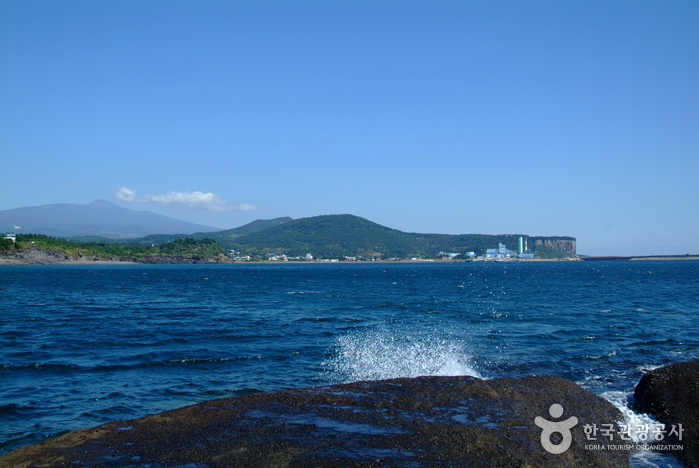 Yongmeori_Beach_jeju_island