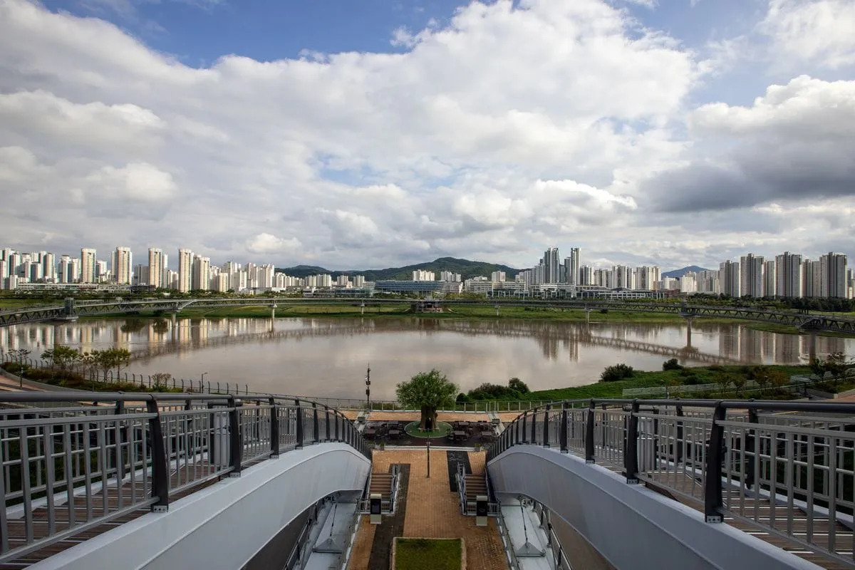 Geumgang River views from Ieung Bridge in Sejong