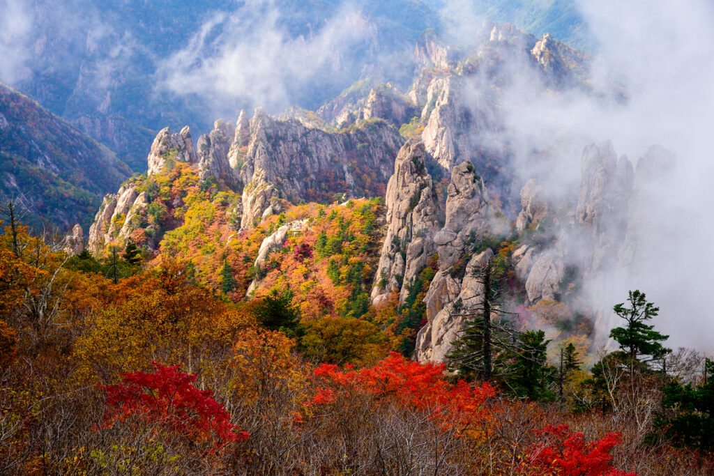 Seoraksan Mountain fall foliage