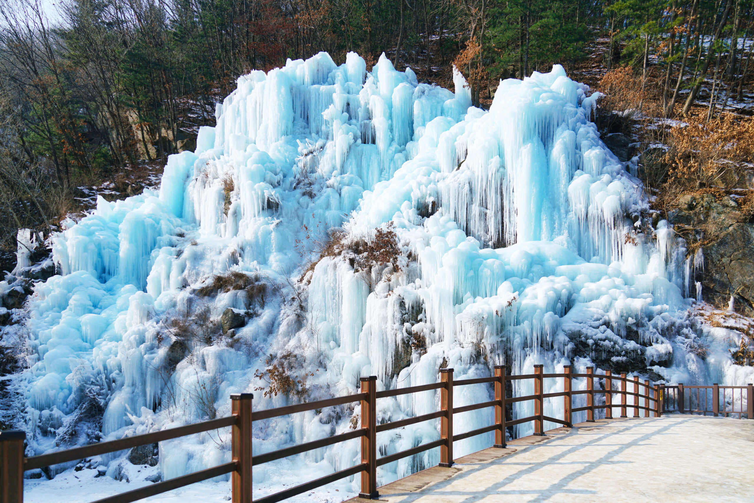Eobi Grand Ice Wall Face