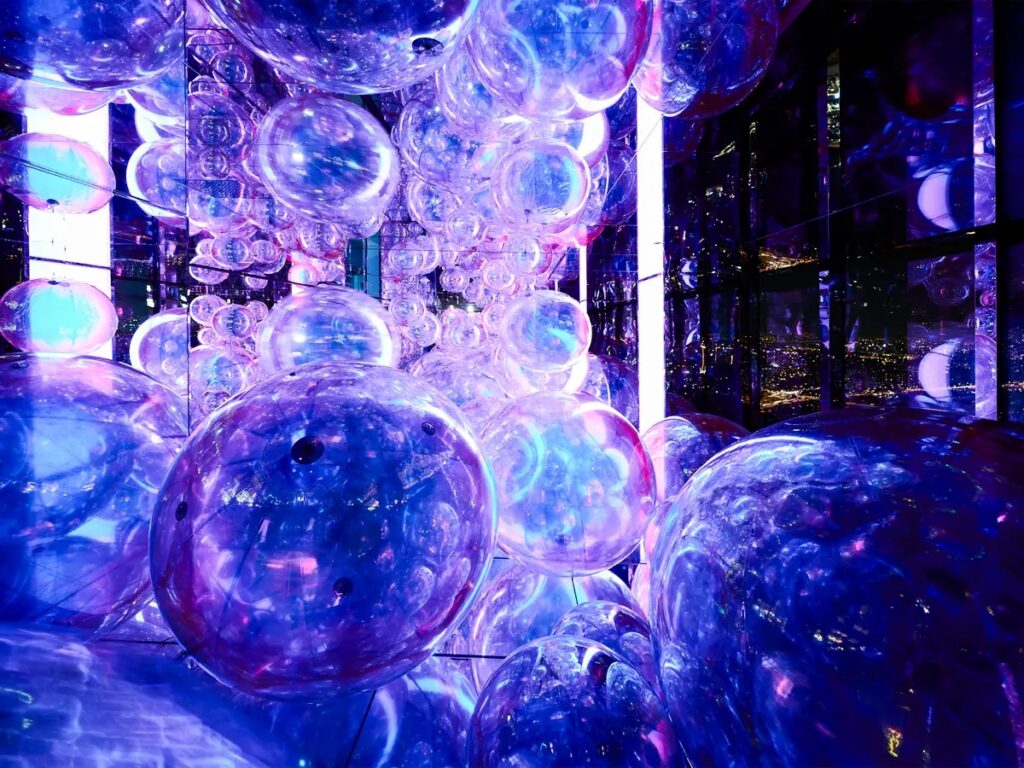 Holographic installation at Sky Stage