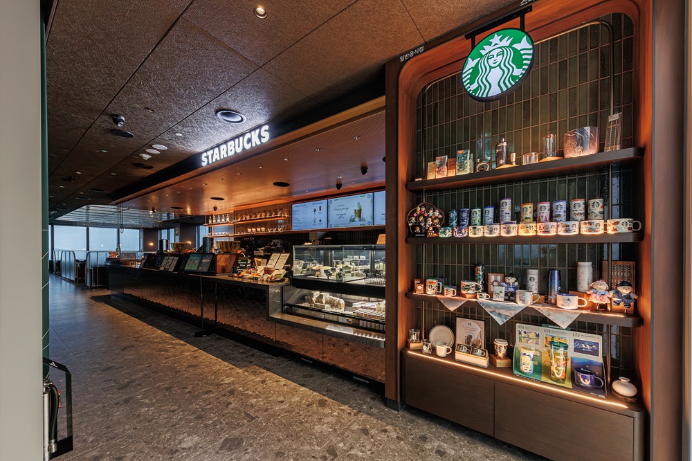 Starbucks at 63 SkyPicnic overlooking Seoul