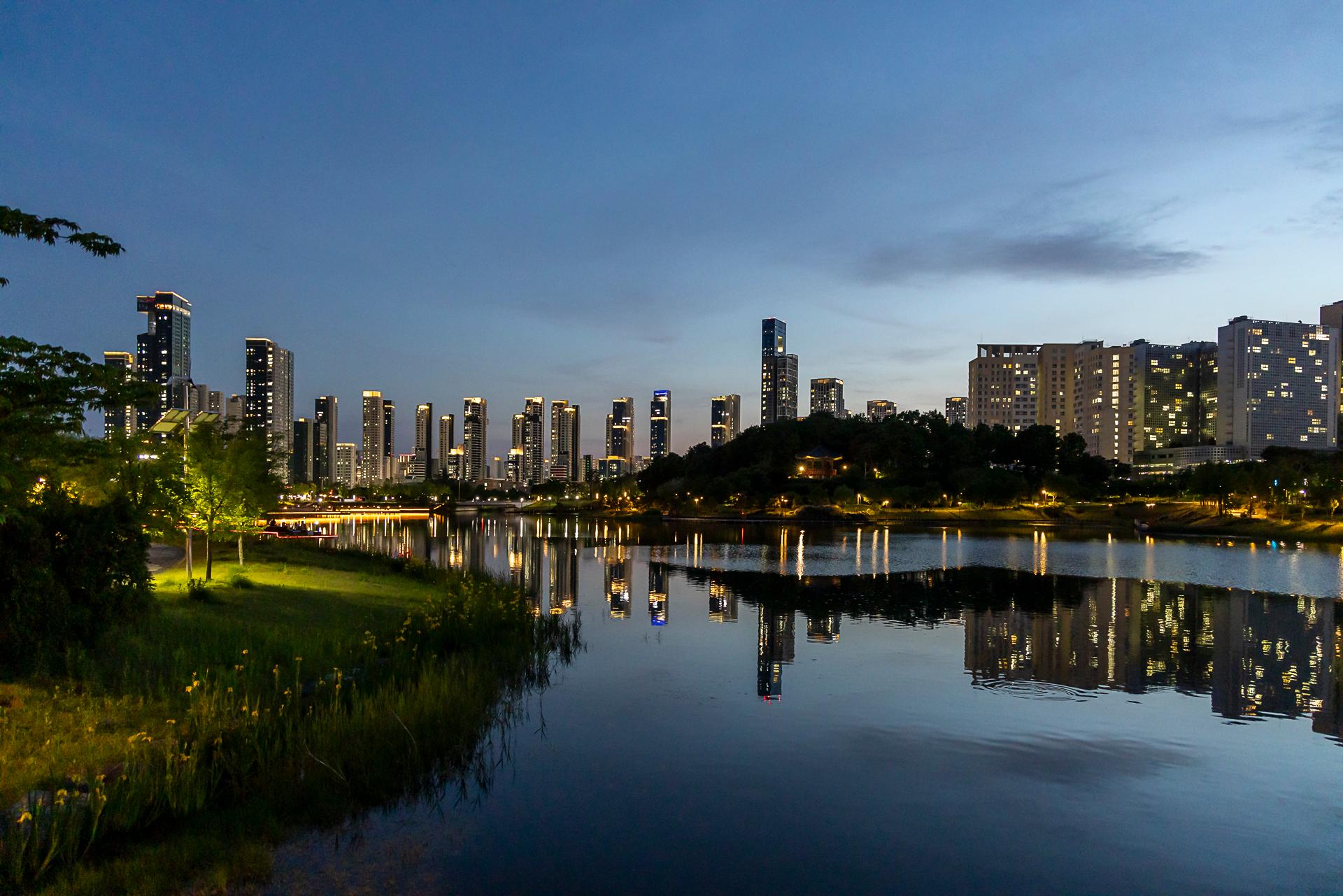 Lake and landscaped walking paths at Sejong Lake Park